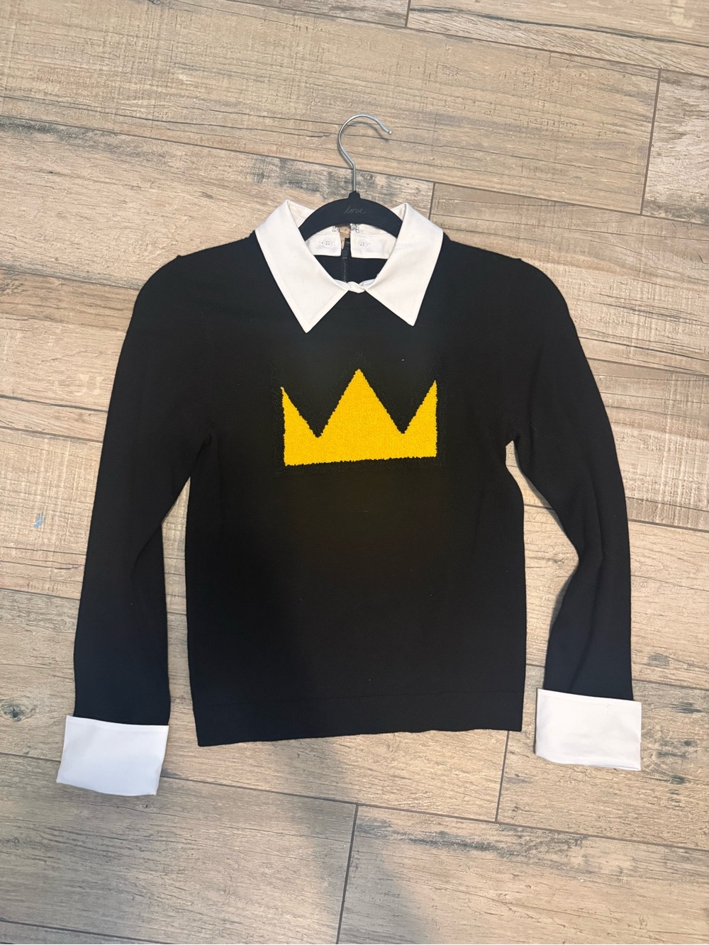 Alice + Olivia x Basquiat Black Sweater Top with Yellow Crown and White Collar